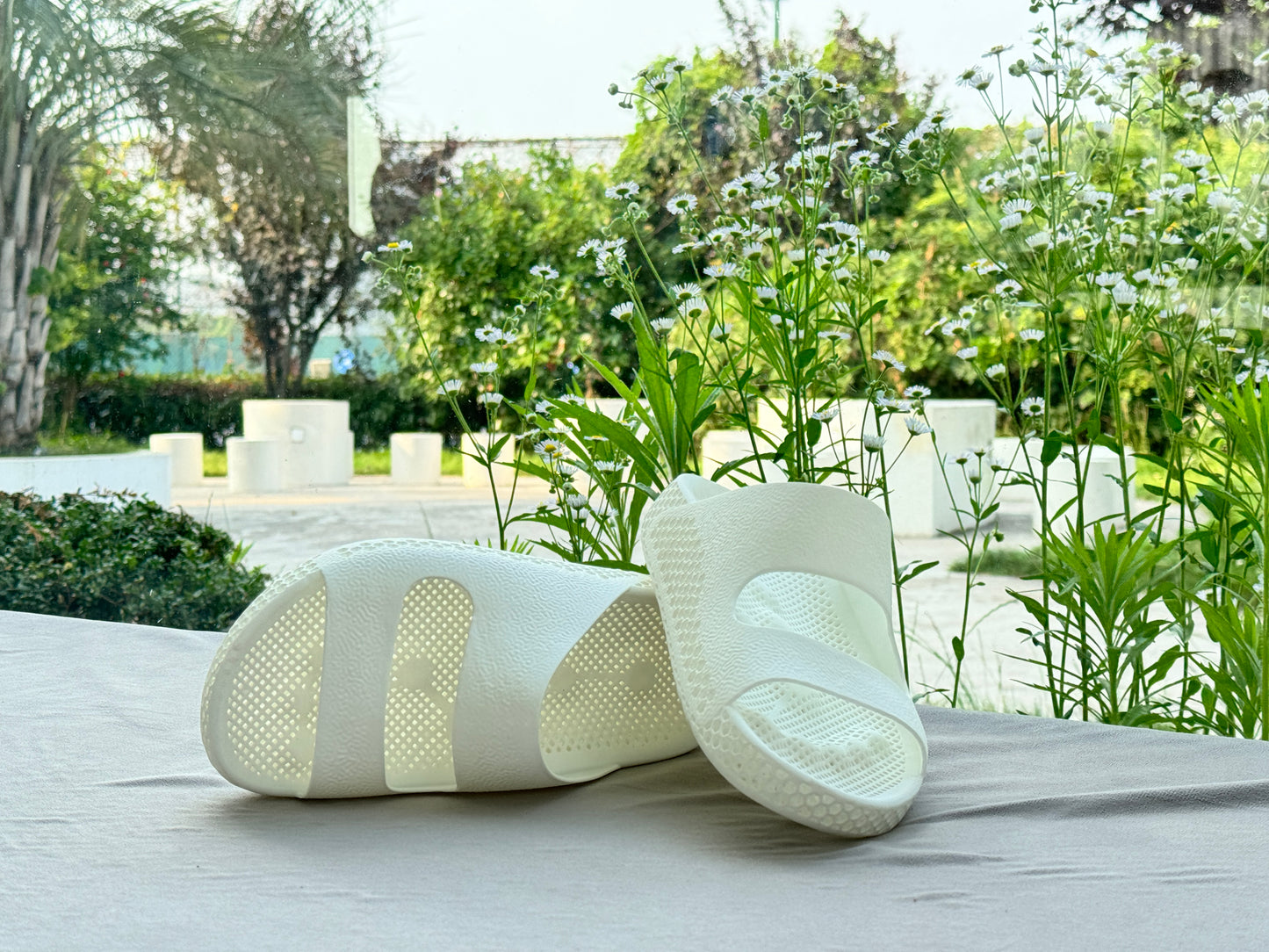 3D-Printed Sandals in Birkenstock Style with Acupoint Massage